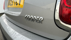 MINI Hatchback 1.5 Cooper Classic Premium 5dr Petrol Hatchback